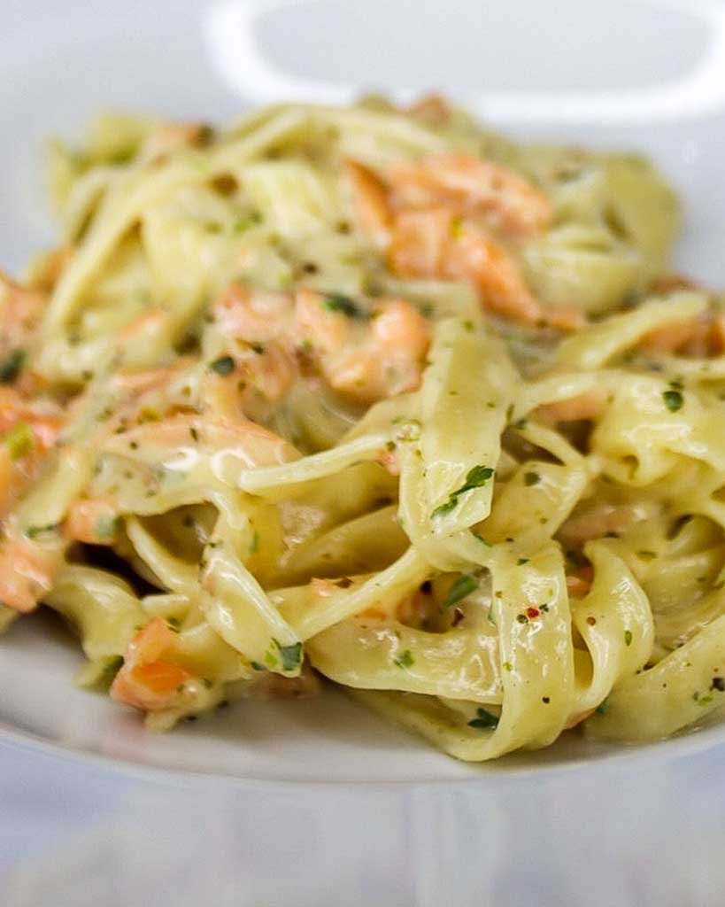 Rezept-Spaghetti-Tagliatelle-mit-Raeucherlachs-Lachs-Sahnesauce-rezeptliebe-von-melissa-pasta-bb