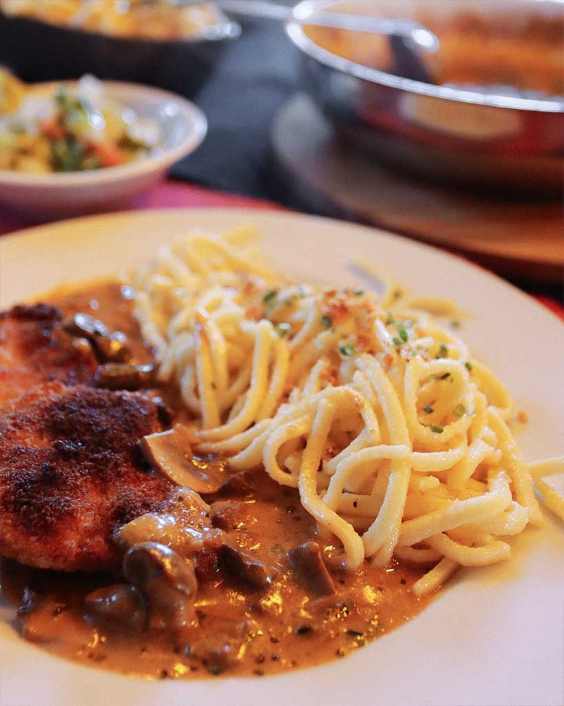 rezeptliebe-von-melissa-fleischgerichte-rezept-schnitzel-pute-spaetzle-champignonsauce-rahmsauce-champignons-bb